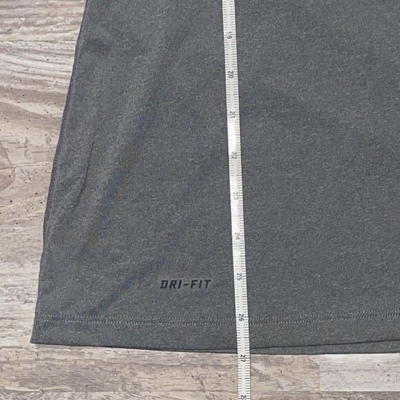 Nike top medium - Picture 6 of 6